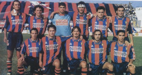 Crotonecalcio.jpg (39671 byte)